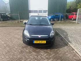 Fiat Punto (2011) thumbnail 2
