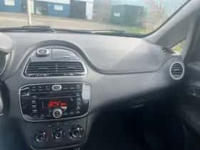 Fiat Punto thumbnail 12