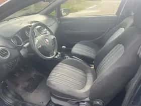 Fiat Punto thumbnail 16