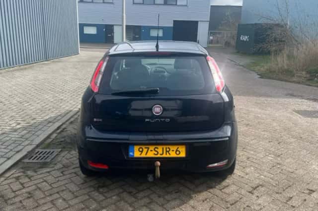 Fiat Punto (2011) thumbnail 5