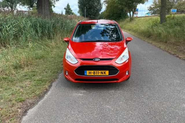 Ford B-Max (2013) thumbnail 2