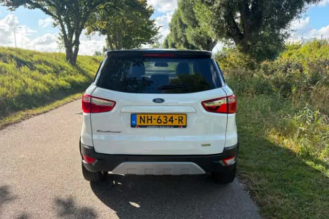 Ford EcoSport (2017) thumbnail 5