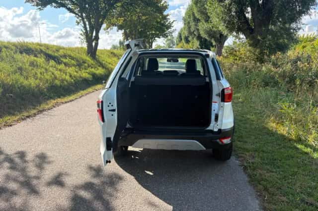 Ford EcoSport (2017) thumbnail 6