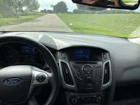 Ford Focus thumbnail 17