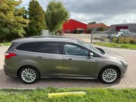 Ford Focus thumbnail 8
