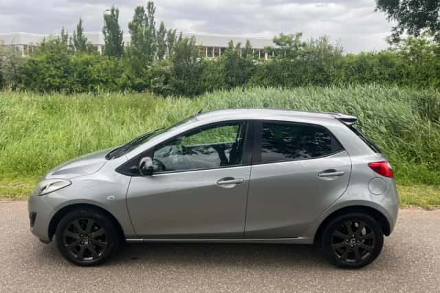 Mazda 2 (2014) thumbnail 3