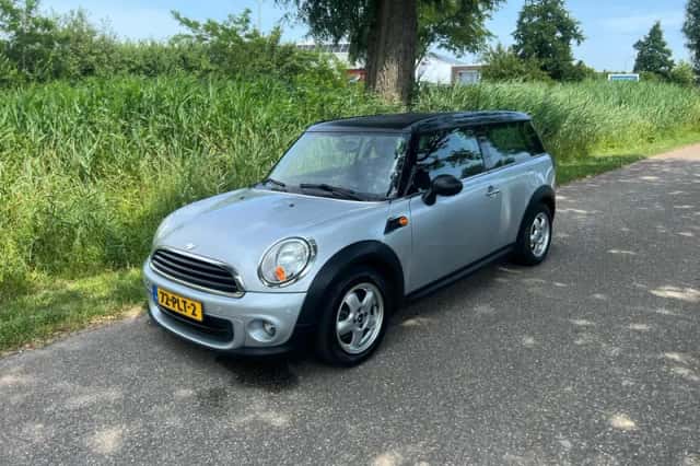 MINI Clubman (2011) thumbnail 1