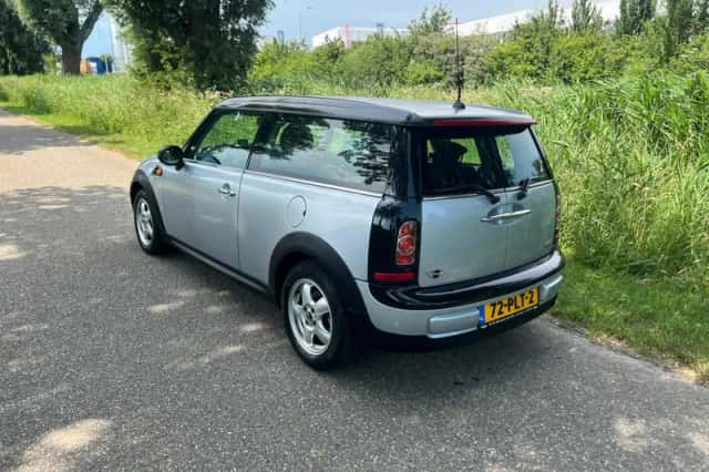 MINI Clubman (2011) thumbnail 4
