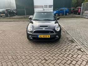 MINI Mini (2011) thumbnail 2