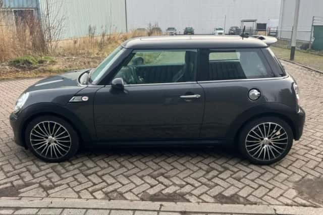 MINI Mini (2011) thumbnail 3