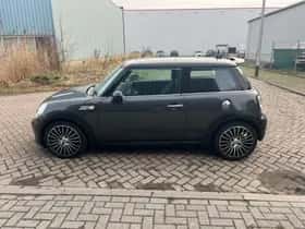 MINI Mini (2011) thumbnail 3