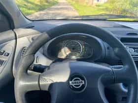 Nissan Almera Tino thumbnail 11