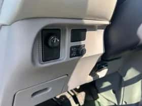 Nissan Almera Tino thumbnail 15