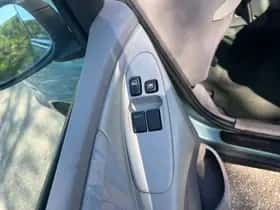 Nissan Almera Tino thumbnail 16