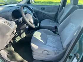Nissan Almera Tino thumbnail 18