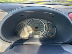 Nissan Almera Tino thumbnail 10