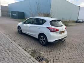 Nissan Pulsar (2015) thumbnail 5
