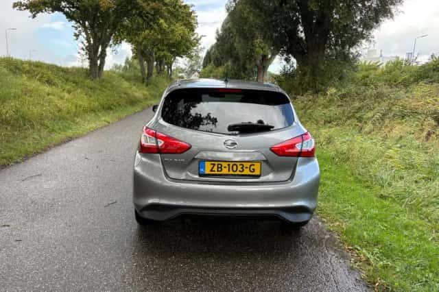 Nissan Pulsar (2017) thumbnail 5
