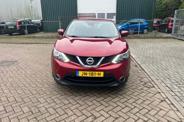 Nissan Qashqai (2015) thumbnail 2