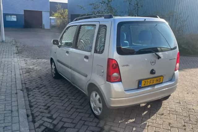 Opel Agila (2000) thumbnail 5