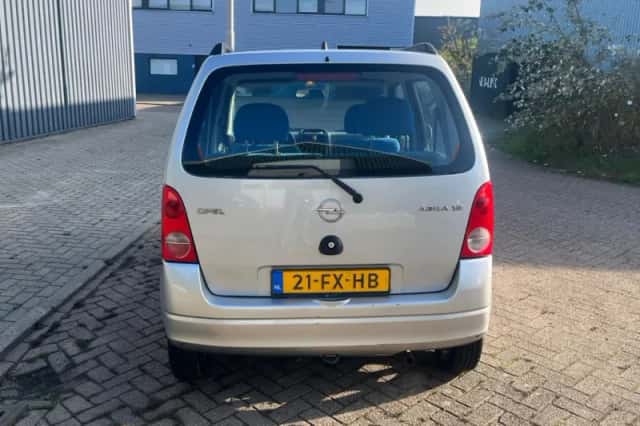 Opel Agila (2000) thumbnail 6