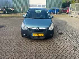 Opel Agila (2012) thumbnail 2