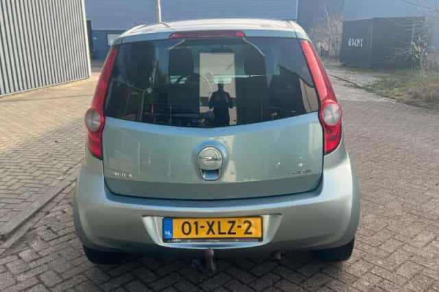 Opel Agila (2012) thumbnail 5