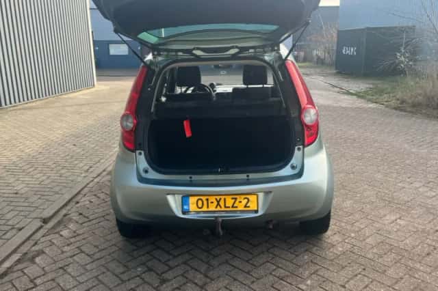 Opel Agila (2012) thumbnail 6