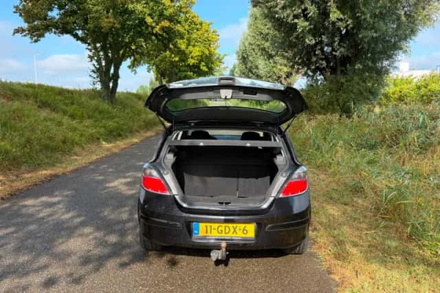 Opel Astra (2008) thumbnail 6