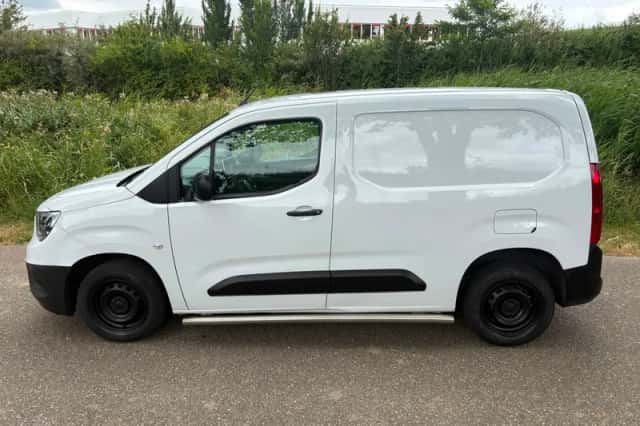 Opel Combo (2024) thumbnail 3