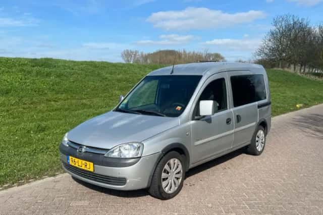 Opel Tour (2003) thumbnail 1