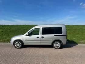 Opel Tour (2003) thumbnail 3