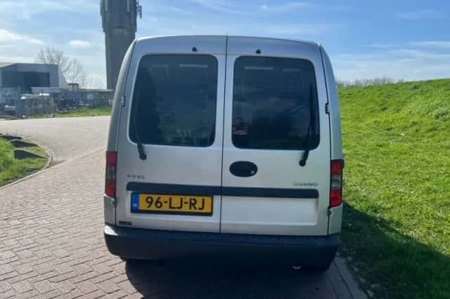 Opel Tour (2003) thumbnail 5