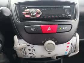 Peugeot 107 (2012) thumbnail 12