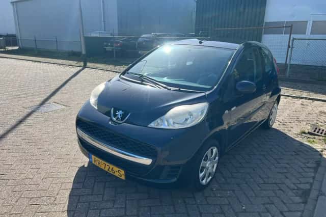 Peugeot 107 (2011) thumbnail 1