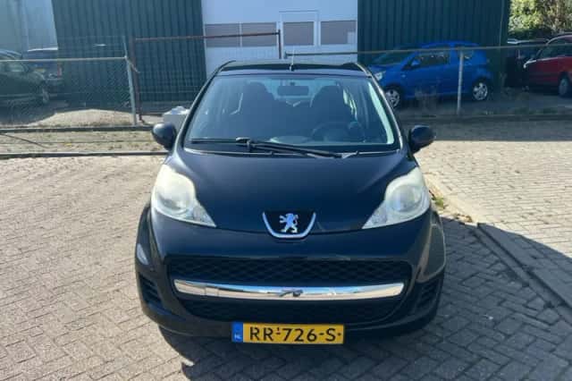 Peugeot 107 (2011) thumbnail 2