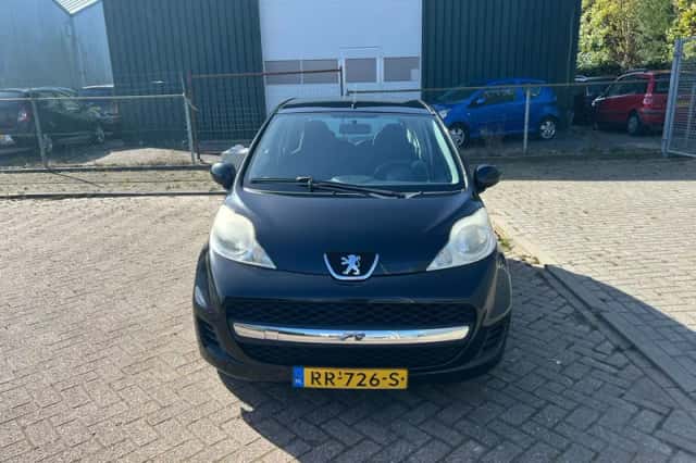 Peugeot 107 (2011) thumbnail 2