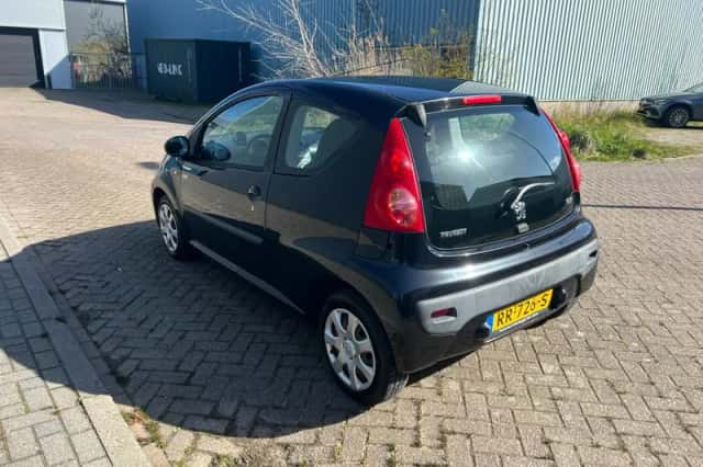 Peugeot 107 (2011) thumbnail 4