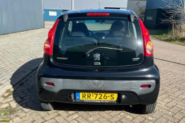 Peugeot 107 (2011) thumbnail 5