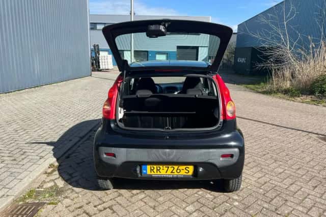 Peugeot 107 (2011) thumbnail 6