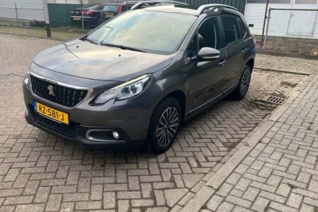 Peugeot 2008 (2018) thumbnail 1