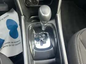 Peugeot 2008 (2018) thumbnail 16