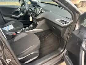 Peugeot 2008 (2018) thumbnail 27