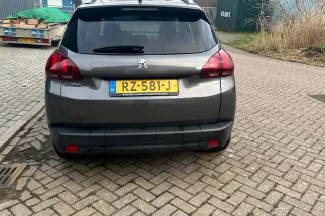 Peugeot 2008 (2018) thumbnail 5