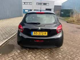 Peugeot 208 (2015) thumbnail 4