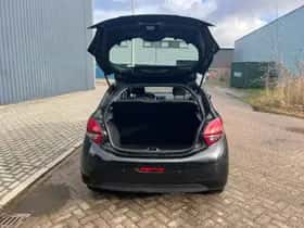 Peugeot 208 (2015) thumbnail 8