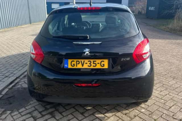 Peugeot 208 (2015) thumbnail 5