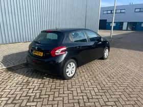Peugeot 208 (2015) thumbnail 6