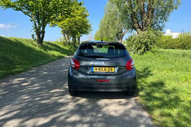 Peugeot 208 (2013) thumbnail 5