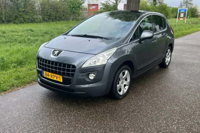 Peugeot 3008 (2011) thumbnail 1